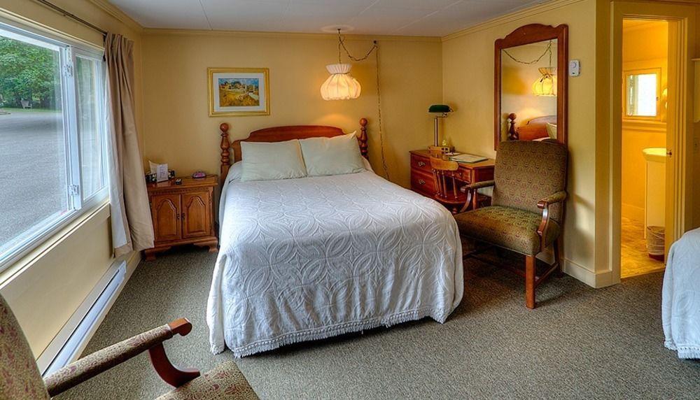 Picket Fence Motel St. Andrews By The Sea Esterno foto